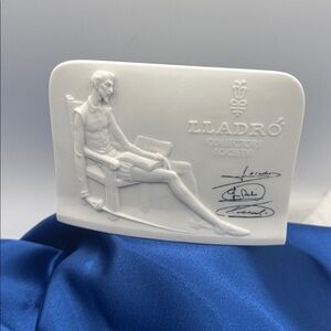Lladró Collector’s Society Don Quixote Plaque, crafted in bisque porcelain.